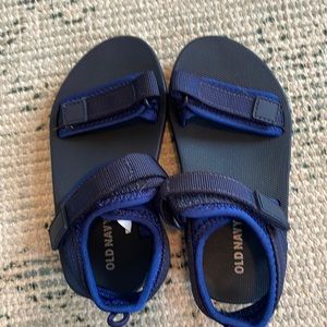Old Navy Velcro Sandal, Size 9